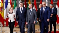 Ursula fon der Lajden, Andrej Plenković, Šarl Mišel, Edi Rama; u pozadini Hašim Tači i Žosep Borelj u Briselu 16. februara 2020. (Foto: Reuters)