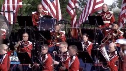 اجرای موزیک قبل از سخنرانی پرزیدنت ترامپ در مراسم روز استقلال آمریکا