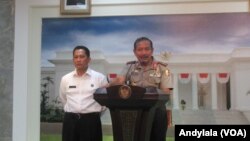 Kapolri didampingi oleh Kepala BNN Komjen Budi Waseso di kantor Presiden, Jakarta (Andylala)