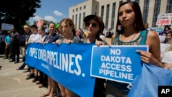 La tribu rechaza la decisión del cuerpo de ingenieros militares de otorgar permiso a la empresa Energy Transfer Partners, con sede en Dallas, para construir el oleoducto Dakota Access.