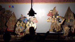 Pertunjukan wayang kulit dan musik gamelan dari Keraton Yogyakarta digelar di Universitas Yale, New Haven, Connecticut, AS. (Foto: VOA).