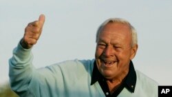 This April 5, 2007, file photo shows former Masters champion Arnold Palmer after he hit the ceremonial first tee shot to open the 2007 Masters golf tournament in Augusta, Georgia. 