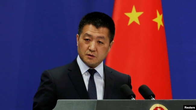 El prtavoz chino Lu Kang defiende decisión de El Salvador de establecer relaciones diplomáticas con China.