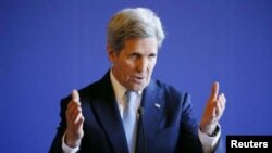 Theo dự liệu, ông Kerry sẽ hối thúc Nga làm nhiều hơn nữa để tăng sức ép đối với thành phần ly khai thân Nga ở đông bộ Ukraine để họ tuân thủ lệnh ngưng bắn đã được ký kết hồi tháng trước.