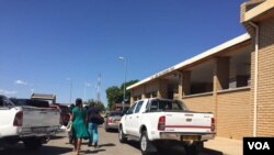 AbeZimbabwe besiyathenga impahla kwele Botswana