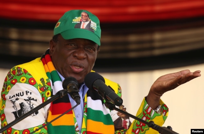 President Emmerson Mnangagwa addresses an election rally of his ruling ZANU-PF party in Mutare, Zimbabwe, May 19, 2018.