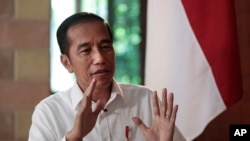 Presiden Joko Widodo saat diwawancarai The Associated Press di Jakarta, 26 Juli 2019. (Foto: dok).
