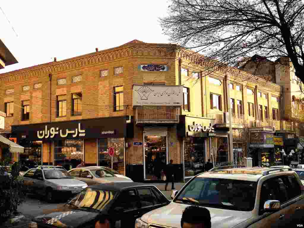 هتل قدیم لاله زار تهران، عکس از هاشم