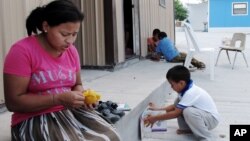 Se establecería un proceso que examine a los candidatos en el lugar donde residen, para así determinar si cumplen con los requisitos para reunirse con sus parientes.