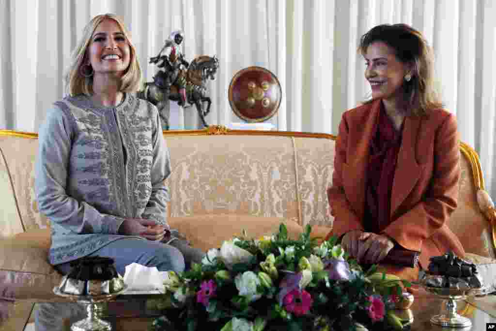 ایوانکا ترامپ دختر و مشاور رئیس جمهوری آمریکا در سفر به مراکش مورد استقبال شاهدخت للا مریم خواهر پادشاه کنونی این کشور قرار گرفت.