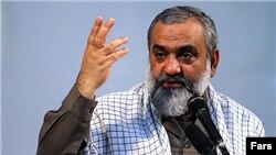 محمد رضا نقدی، فرمانده بسیج ایران: هرگونه مذاکره مخفیانه با آمریکا محکوم است.