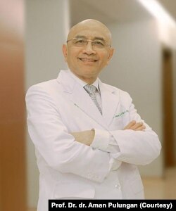 Prof. Dr. dr. Aman Pulungan, salah satu guru besar FKUI yang hari Jumat, 16 Juli 2021 divaksinasi suntikan tambahan atau booster di RSCM Jakarta. (Courtesy: pribadi)