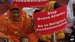 Supporters of Pakistan's Labour Education rally to condemn U. S. drone attacks on Taliban and al-Qaida hide outs in Pakistani tribal area of Waziristan along the Afghanistan border, in Lahore, Pakistan (File Photo)