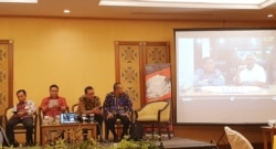 Diskusi Pemilu 2019 oleh Departemen Politik dan Pemerintahan UGM di Yogyakarta, Rabu, 19 Februari 2020. (Foto: VOA/Nurhadi)
