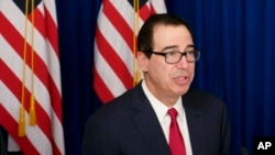 El secretario del Tesoro de Estados Unidos, Steven Mnuchin, dijo a periodistas en la capital argentina que los aranceles por el momento no han tenido efectos “macroeconómicos” en la mayor economía mundial.