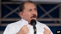 El presidente de Nicaragua, Daniel Ortega, enfrenta una denuncia legal por la muerte de decenas de manifestantes la semana pasada.