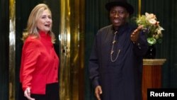 Amerika Davlat kotibasi Xillari Klinton, Nigeriya rahbari Gudlak Jonatan