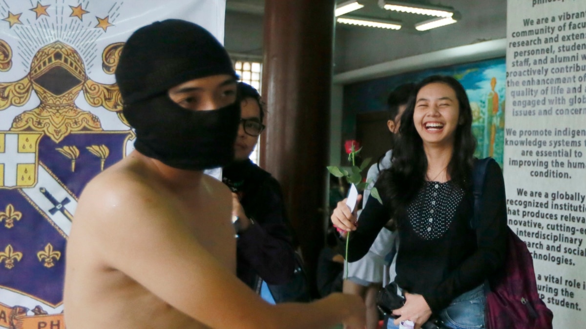 Naked Students Protest Dictator's Secret Burial
