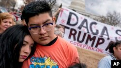 Nổ ra nhiều cuộc biểu tinh chống việc chính quyền ông Trump hủy bỏ DACA