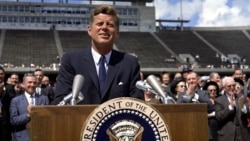 미국의 35대 존 F. 케네디 대통령이 지난 1962년 라이스대학교에서 연설하고 있다.
