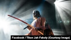 La star ivoirienne du reggae, Tiken Jah Fakoly, sur une photo publiée le 14 septembre 2018. (Facebook/ Tiken Jah Fakoly)