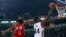2016年10月12日NBA全球赛场--休斯顿火箭队在北京对垒新奥尔良鹈鹕队。