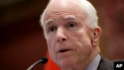 Hace seis años, McCain ganó el estado por 24 puntos de diferencia; esta vez sus detractores esperan que gane por una diferencia pequeña de un solo dígito.