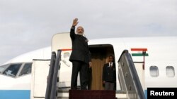 PM India Narendra Modi sesaat sebelum bertolak ke Kabul, Afghanistan (25/12)