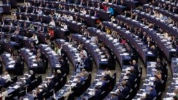 Avrupa Birliği yetkilileri ve Avrupa Parlamentosu üyeleri 36 saat süren müzakereler sonrası uzlaşmaya vardı