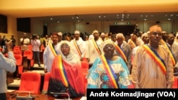 Les députés tchadiens à l'Assemblée nationale, à N'Djamena, Tchad, le 6 juillet 2019. (VOA/André Kodmadjingar)