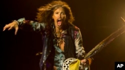 Steven Tyler puede ser amigo de Donald Trump, pero igual ha pedido que no usen su música en los mítines políticos del multimillonario.