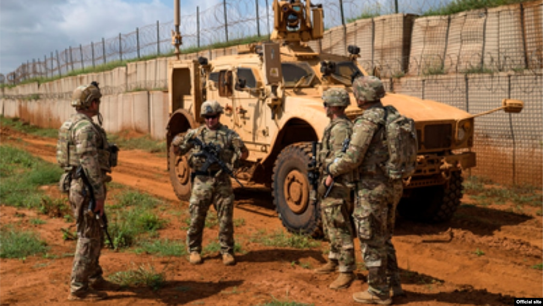 Arhiva - Vojnici SAD tokom patrole u Somaliji, decembra 2019. (Nick Kibbey/U.S. Air Force)
