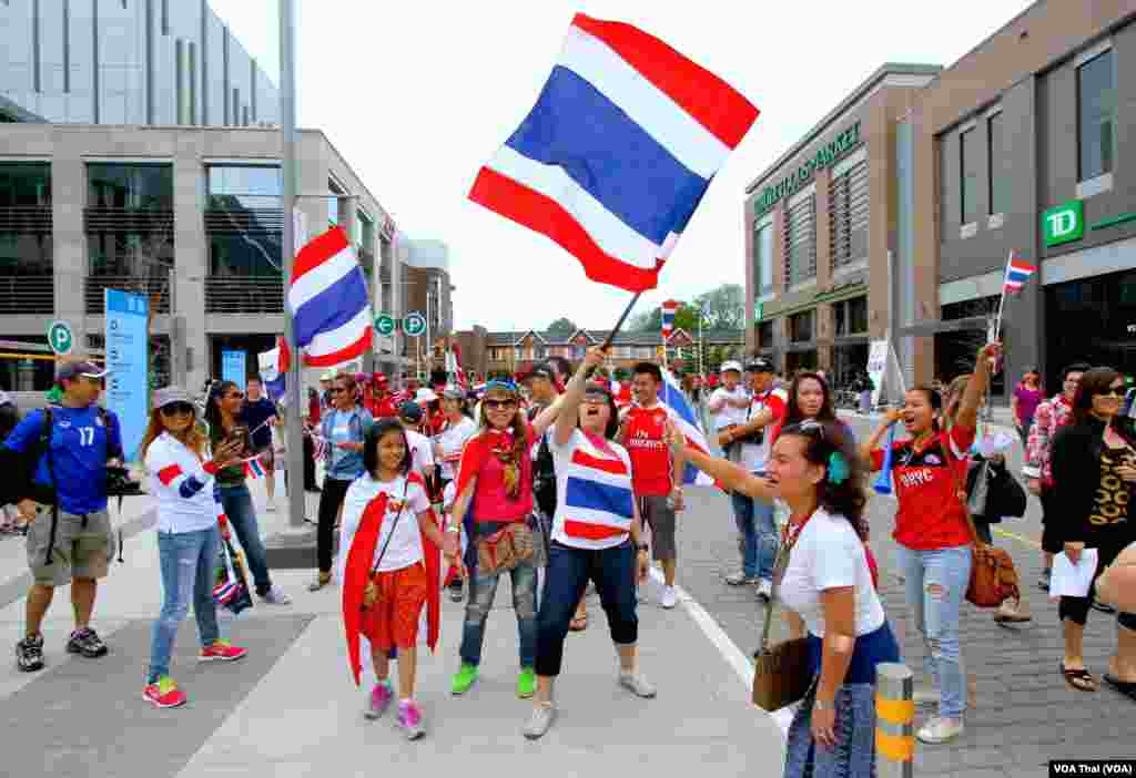 Thai Football fans in Ottawa