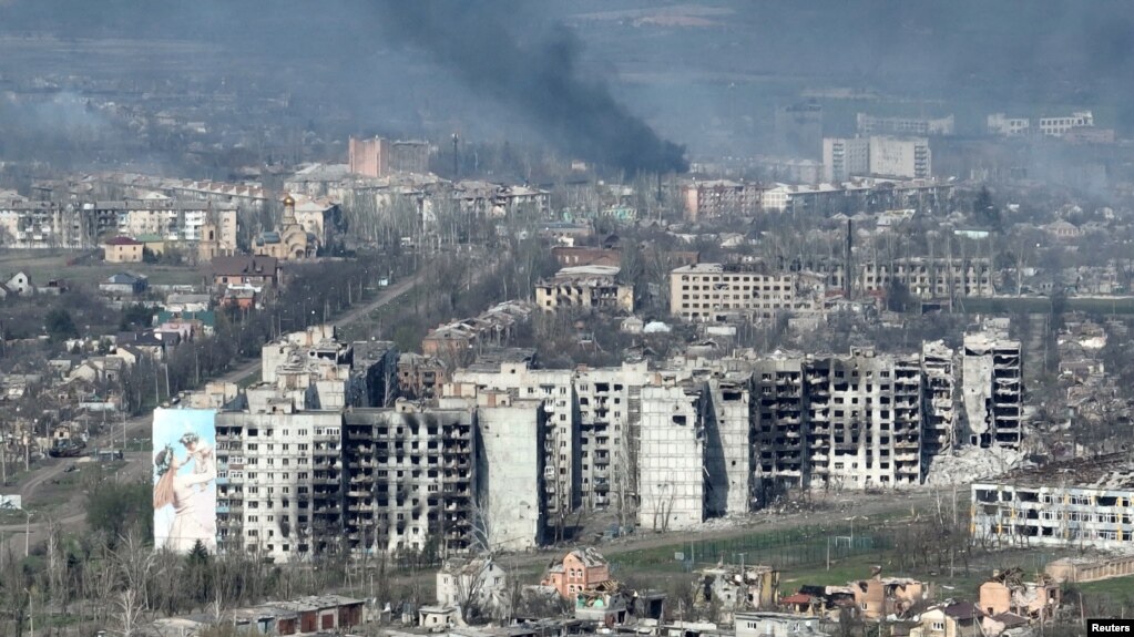 Бахмут під час нападу Росії на Україну. 15 квітня, 2023 р. Фото: Adam Tactic Group/Handout via REUTERS