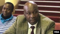 UDictor Khumalo, obona ngezakhiwo lokunye okutshiyeneyo koBulawayo. (Photo: Joseph Njanji)