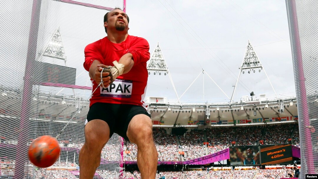 Atlet pelempar martil Turki, Esref Apak saat berlaga di Olimpiade London 2012, 3 Agustus 2012 (Foto: dok). 