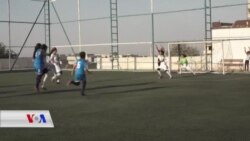 Li Kobanê Lîga Futbolê ya Qîzan Destpê Kir