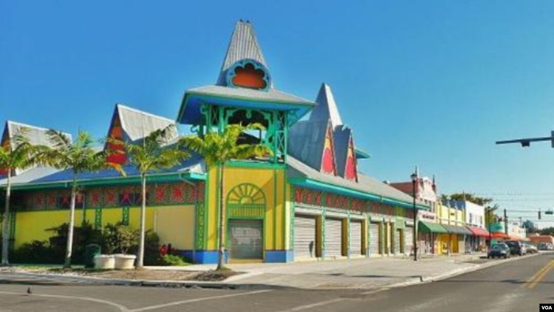 Kawasan 'Little Haiti' di kota Miami, Florida yang menjadi kantong terbesar komunitas warga keturunan Haiti di Amerika. Diperkirakan sekitar 30 ribu orang warga keturunan Haiti tinggal di 'Little Haiti'.