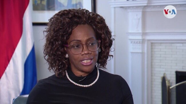 Campbell: "Costa Rica le abre las puertas a la migración"