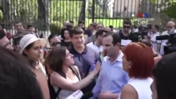 Ցույց Բաղրամյան փողոցում․ Ակտիվիստներին արգելվեց Ազգային Ժողովի բակում քննարկում անցկացնել