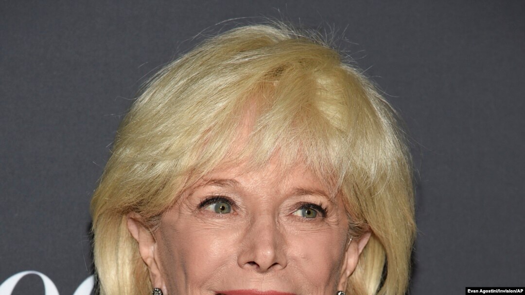 Journalist Lesley Stahl was fighting pneumonia caused by the coronavirus for two weeks at home before going to the hospital.