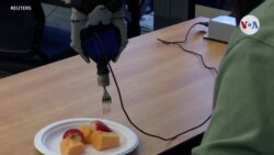 TEC: Robot aprende cómo alimentar a humanos