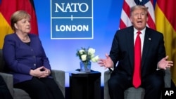 도널드 트럼프 미국 대통령과 앙겔라 메르켈 독일 총리가 지난해 12월 나토 정상회의가 열린 영국에서 회담했다.