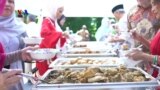 VOA Dunia Kita: Halalbihal Ajang Tahunan Silaturahmi Diaspora Indonesia (1)