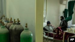 براساس گزارش سازمان جهانی صحت، بسته‌شدن این مراکز دسترسی هزاران خانواده، به‌ویژه در مناطق دورافتاده، به خدمات درمانی را محدود کرده است. عکس- آرشیف