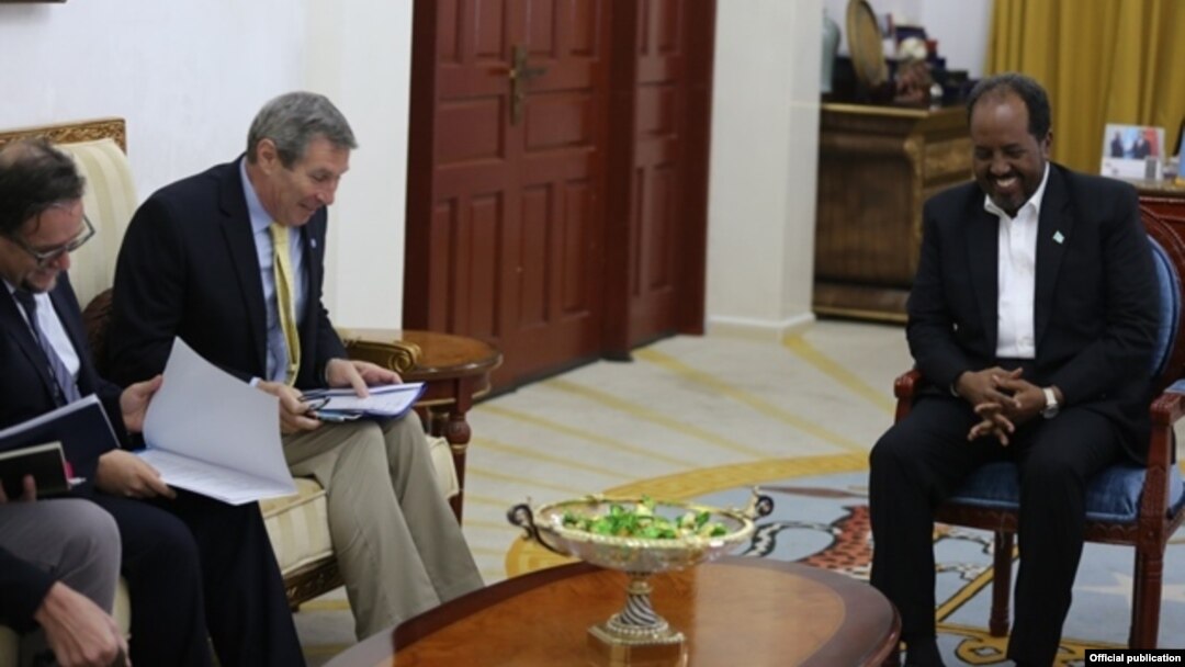 Madaxweyne Xasan iyo Peter De Clercq