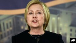 Hillary Clinton da aka zarga da yin anfani da nata email wajen gudanar da auuikan gwamnati abun da ya saba ma doka