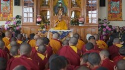 ༧གོང་ས་མཆོག་ནས་སྐུ་བཅར་རྣམ་རྒྱལ་གྲྭ་ཚང་གི་སློབ་གཉེར་ཁང་གསར་པ་དབུ་འབྱེད་གནང་བ།