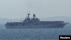 ناو هواپیمابر یو اس اس تریپولی در حال حرکت به سوی منطقه عملیاتی سنتکام در خلیج فارس (عکس از آرشیو)
