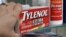 El Tylenol es un calmante que se vende sin receta en las farmacias y contiene Acetaminofén.